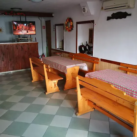 The White House Vendégház *