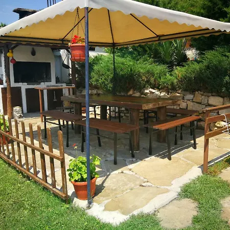 The White House 招待所 克鲁舒纳